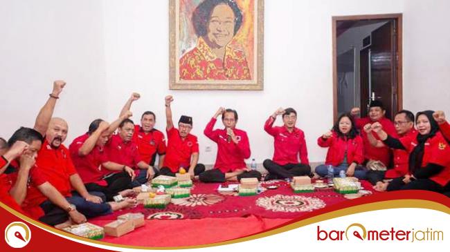 Diskusi PDIP Surabaya Jelang Putusan Sengketa Pilpres: Megawati Tak Ingin Demokrasi Hancur dan&nbsp;Suram!