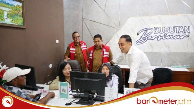 Eri Cahyadi Kembali Ngantor di Kelurahan: Cara Saya Bekerja dengan Warga Tidak Ada&nbsp;Batas!